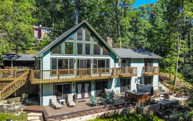 Hiatus House