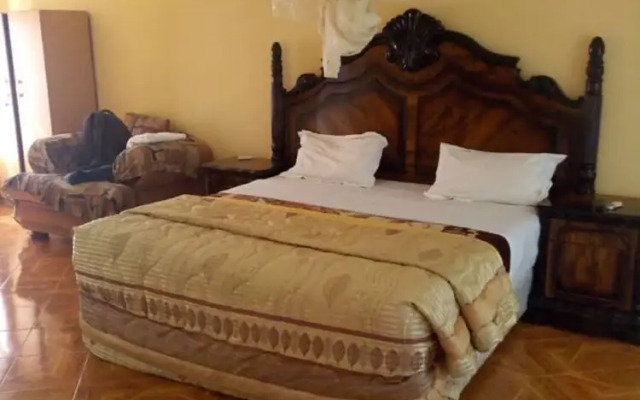 Kamuboola Lodge