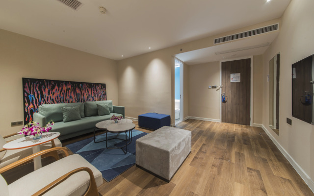 Holiday Inn Express Shanghai Xuhui Binjiang by IHG