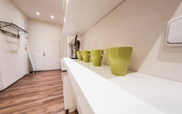 Freedom rooms and apartments
