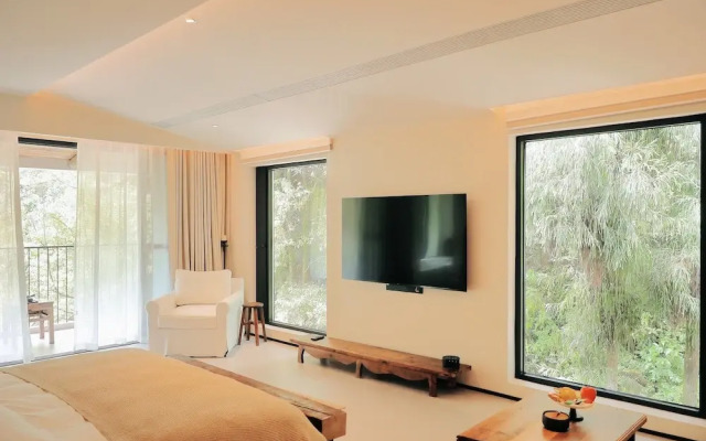 BuSu Forest Forever Hotel