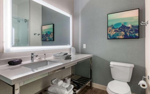 Cambria Hotel St Petersburg-Madeira Beach Marina