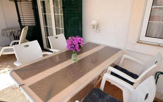 Lucky - 150m From the sea - A1