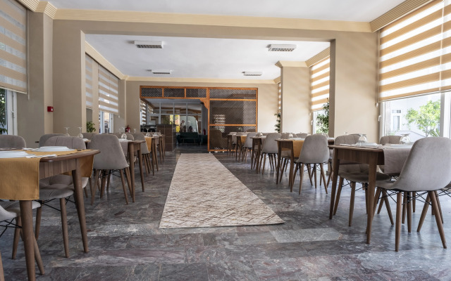 Side Spring Hotel