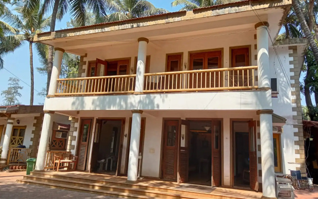 Golden Swan Beach Resort