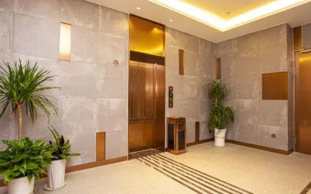 Jinjiang Metropolo (Langshan Scenic Spot hotel of Nantong University)