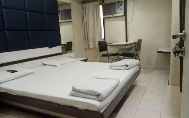 Goroomgo Neelam Indore