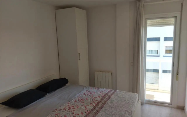 Luxury Apartment Accommodation, next to beach & train station Calella