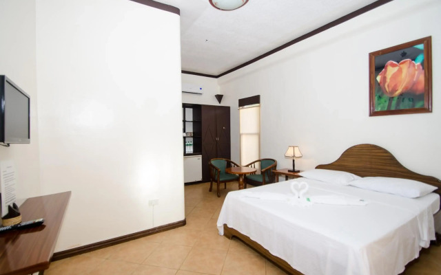Turtle Inn Resort