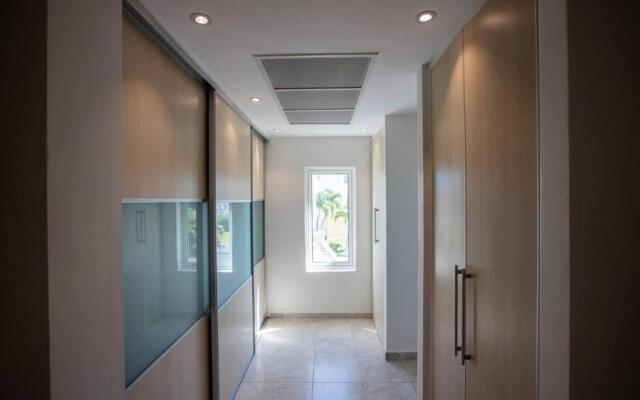 Garden View Condo in Maho