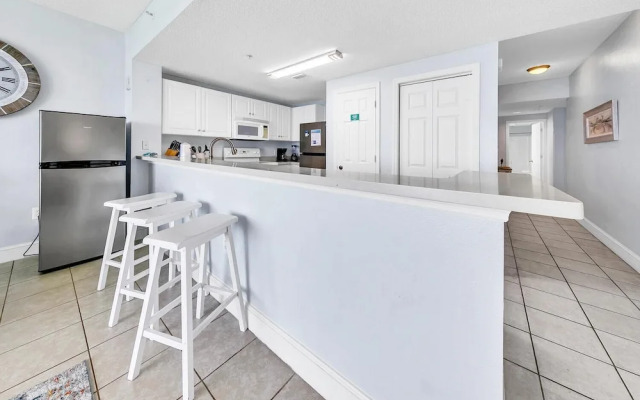 Majestic Beach Towers 1-1907