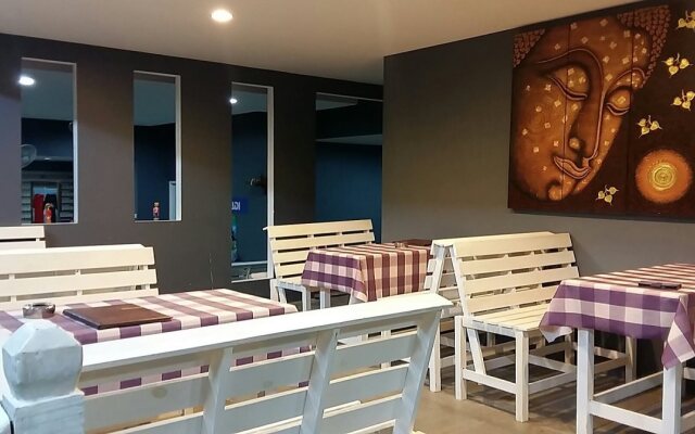 Czone Hostel - Adults Only