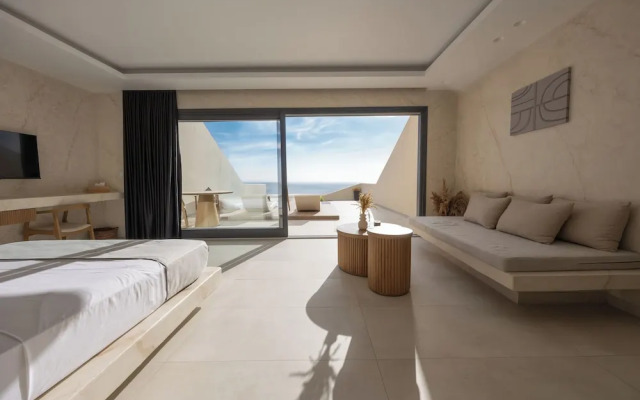 Pnoe Luxury Suites