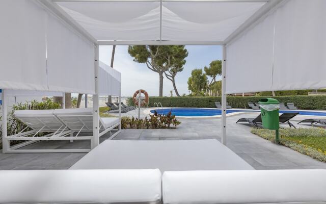 Sand Beach Apartments