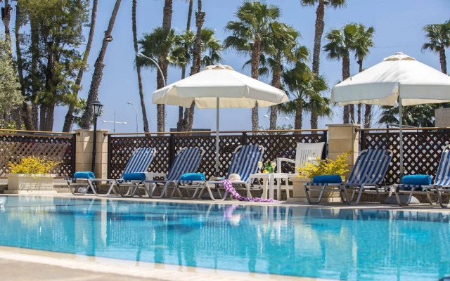 Kapetanios Limassol Hotel