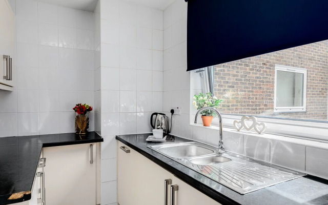 Spacious 3-bedroom Apartment Next to Museums