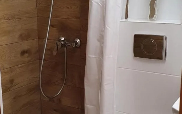 Lawendowe światło - przy stacji Metra