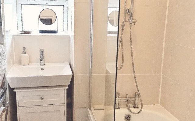 Greenwich - 1930s Retro Flat - 3 Bedrooms