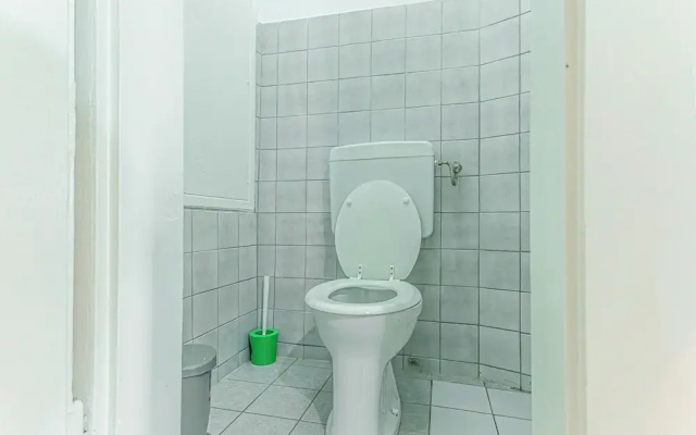 Cozy 2BR Apt Prime Central Spot
