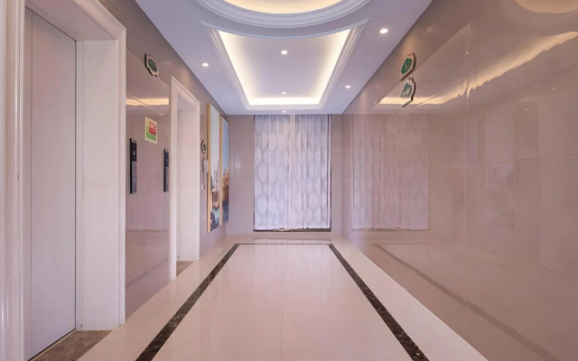 Vienna International Hotel (Ya'an High-speed Railway Station)