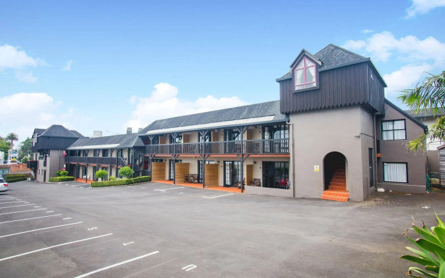 Knights Inn
