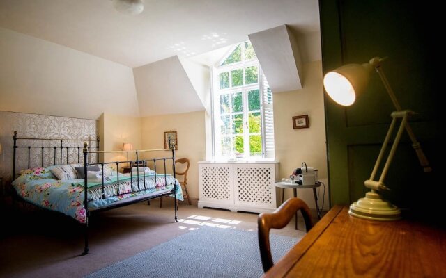 The Cors Country House