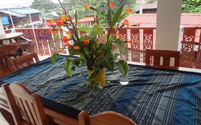 Palm House white building