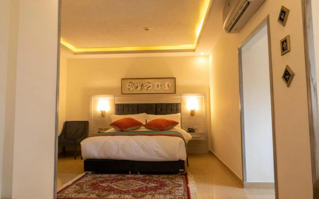 Petra Canyon Hotel