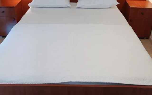 Zeus Hotel
