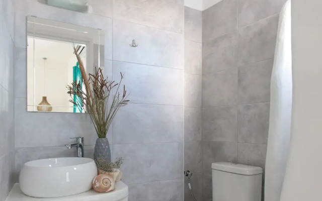 Manios Suites