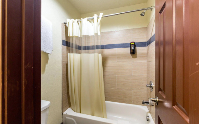 Rodeway Inn & Suites Houston near Medical Center