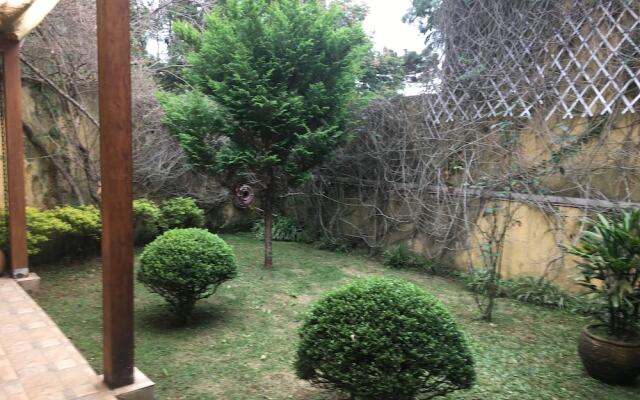 Espaço gourmet e home-office na Granja Viana