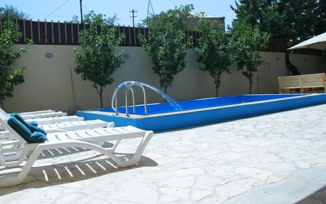 Villa Quattro - Villa with Open Pool and Eco Garden