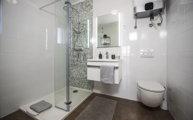 Luxury Villa Horizon with Private Pool