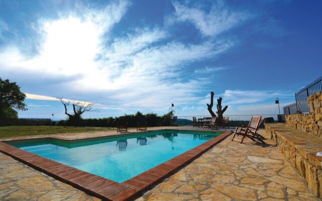 Nice Home in Gracisce With 6 Bedrooms, Internet and Outdoor Swimming Pool