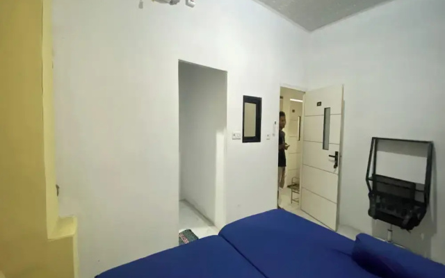 OYO 95038 Khanza Stay