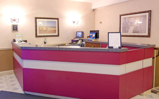 Coastal Inn Dartmouth