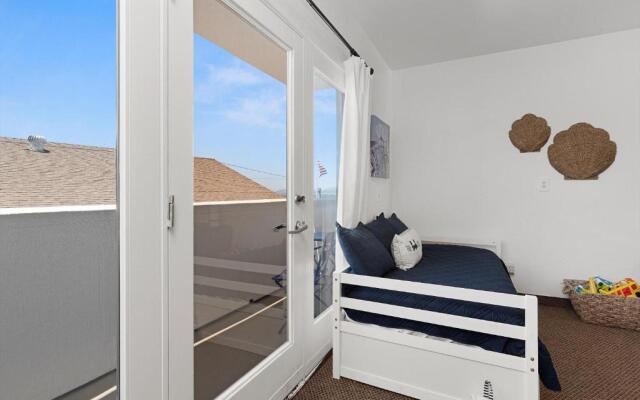 Beach House Inn & Suites