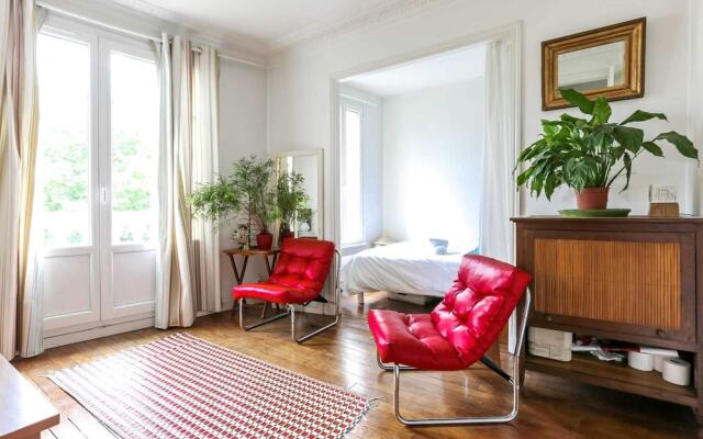 Spacious & Bright Apartment for 2 in Faidherbe/nation