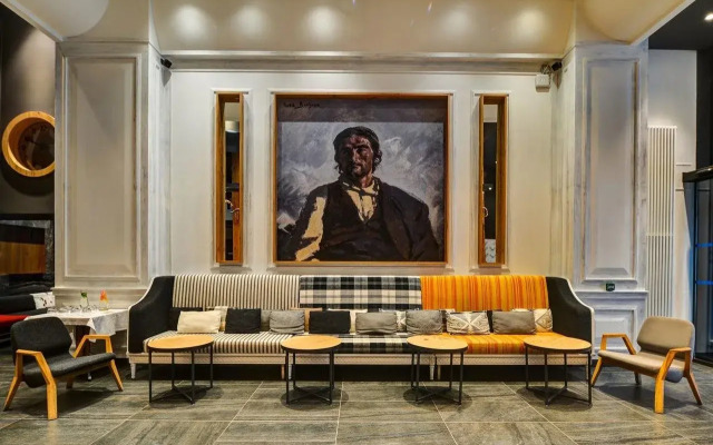 Alpina Eclectic Hotel
