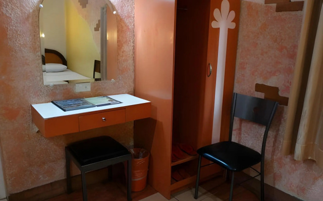 Urban Travellers Hotel