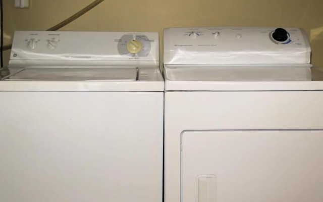 Fripp Villa Sleeps 4 With Free Amenity Passes