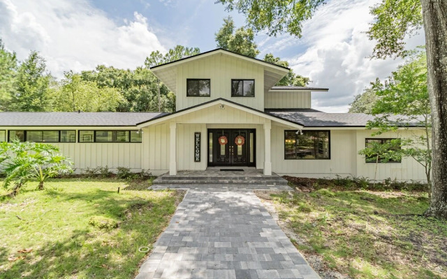 Spacious Country Estate