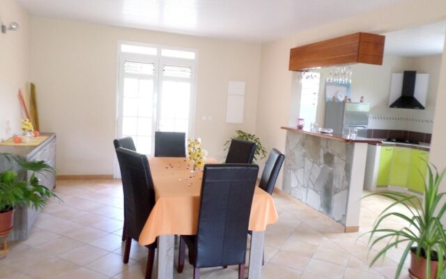 House With 3 Bedrooms in Le Diamant, With Enclosed Garden and Wifi - 4