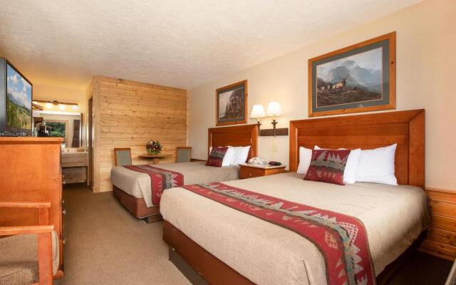 Flat Creek Inn