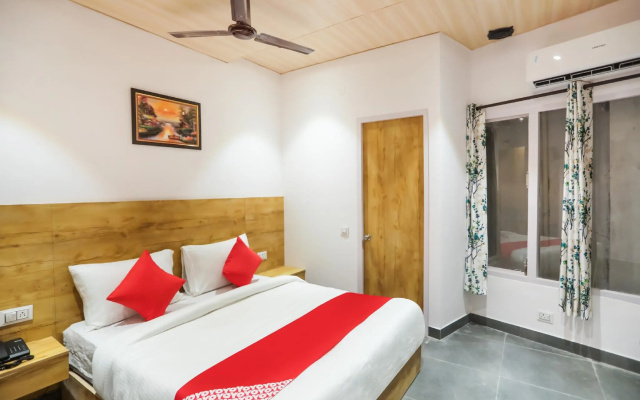 OYO 75317 Hotel Orchid Blu