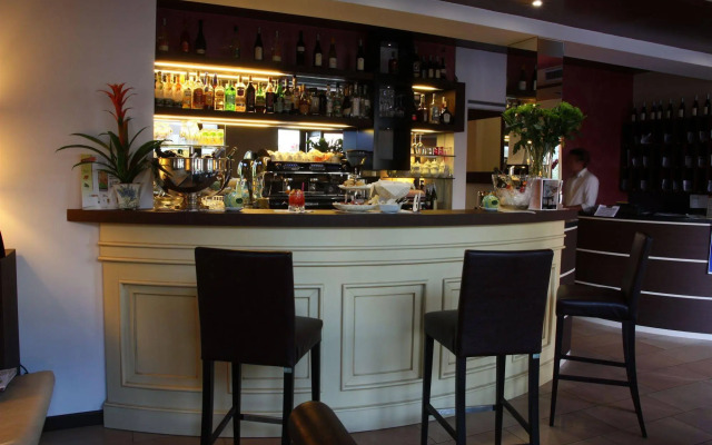 Hotel Clarin 14 by Dori