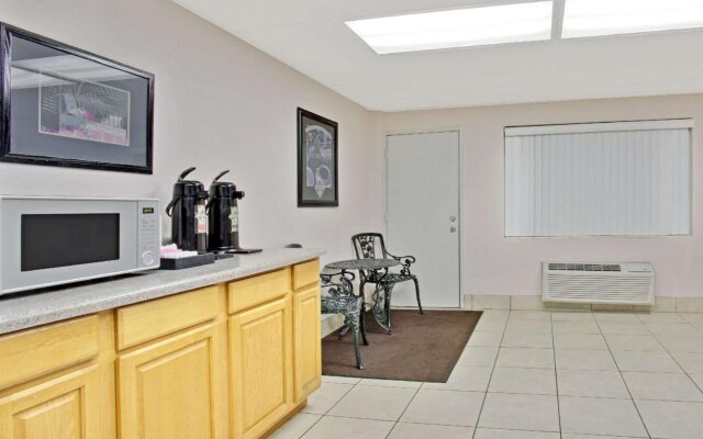 Travelodge by Wyndham Orlando Downtown Centroplex