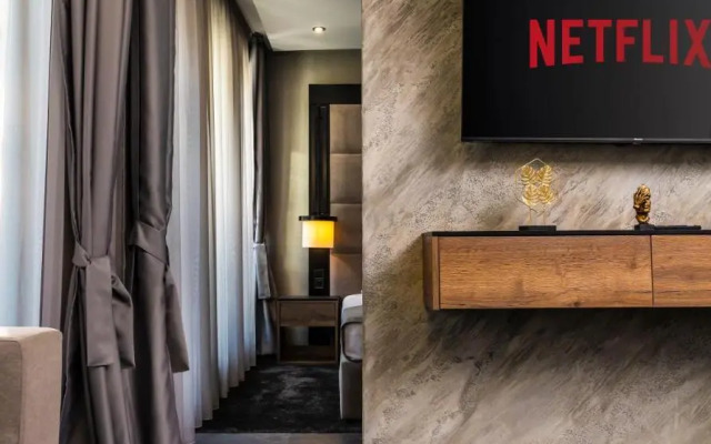 SOHO Apart House