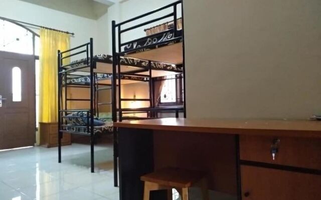 Dazhong Backpackers Hostel